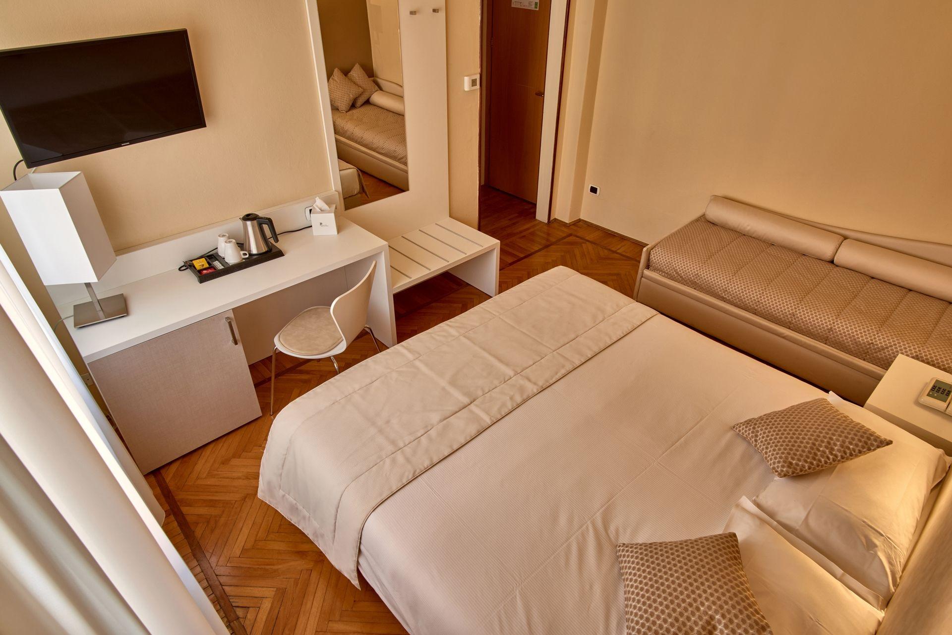 Hotel Bellavista เมนาจโจ ภายนอก รูปภาพ