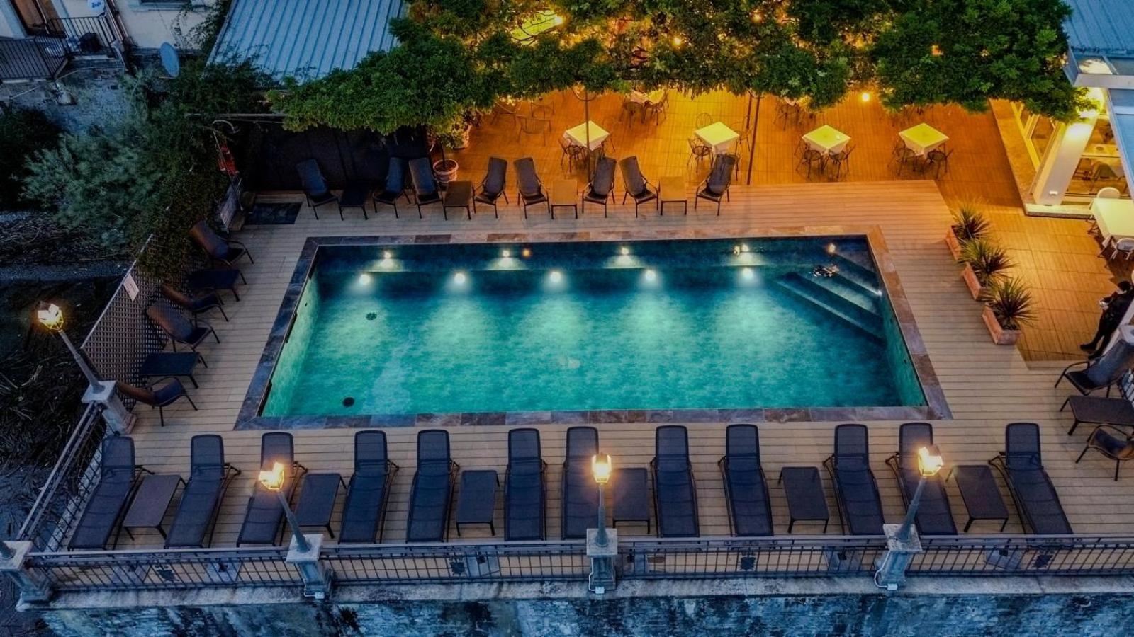 Hotel Bellavista เมนาจโจ ภายนอก รูปภาพ